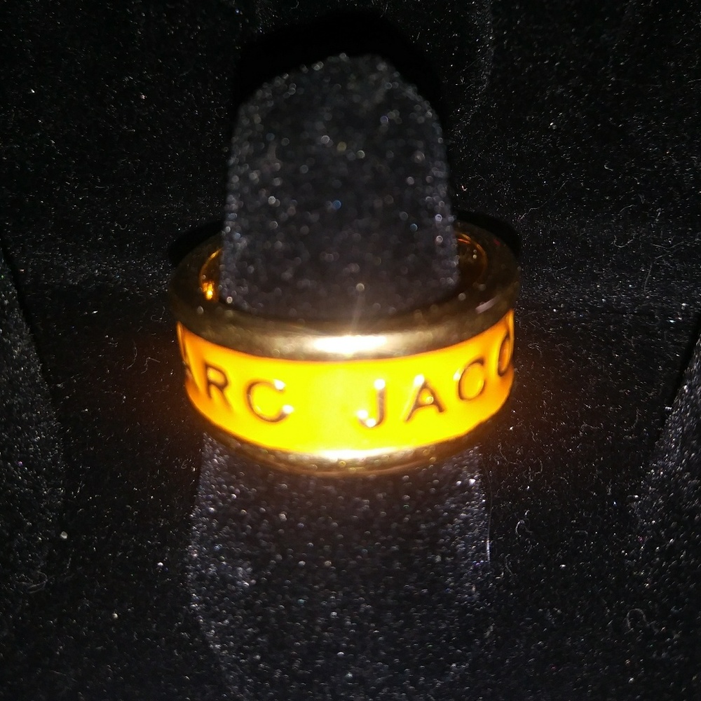Ring - Picture 2 of 2